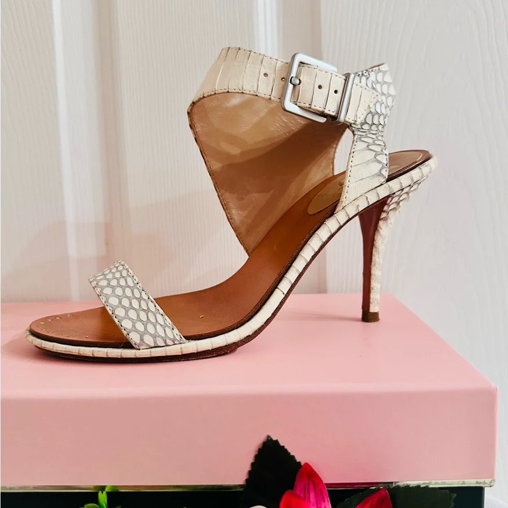 VINCE CAMUTO by Vero Cuoio "Pikora" Snakeskin Heels - Size 6.5 - Picture 7 of 10